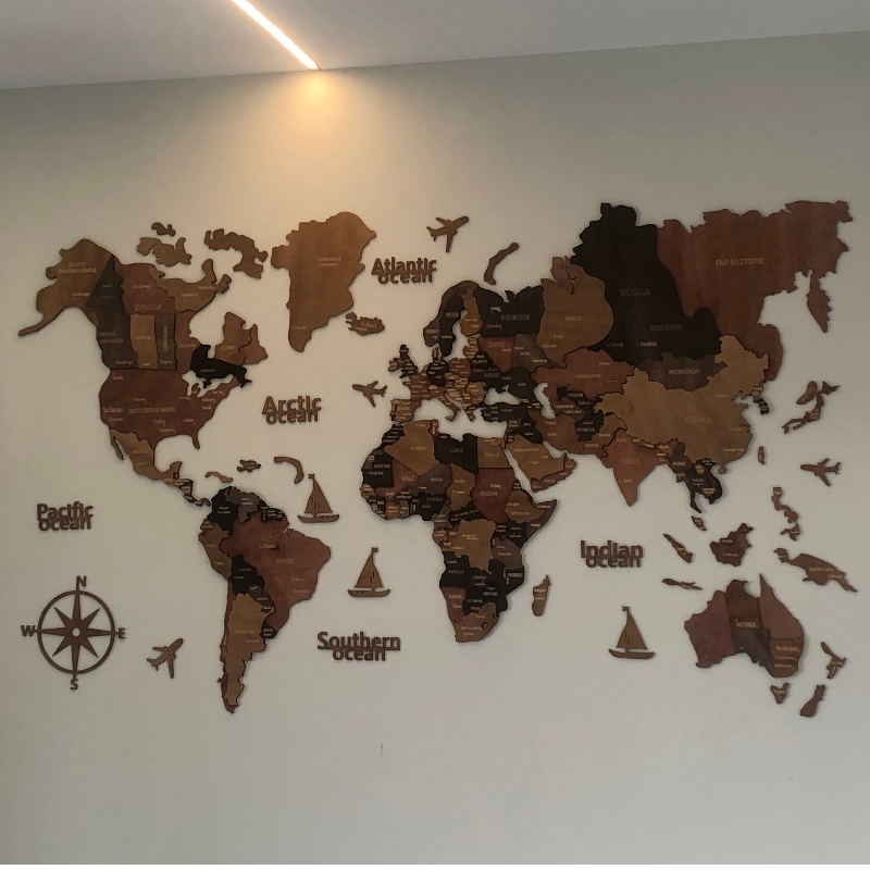 Harta lumii din lemn 3D